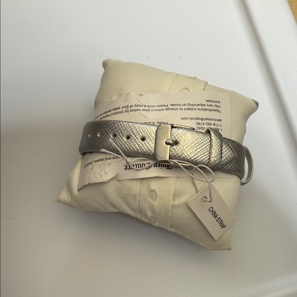 Juicy Couture Watch - Picture 5 of 7